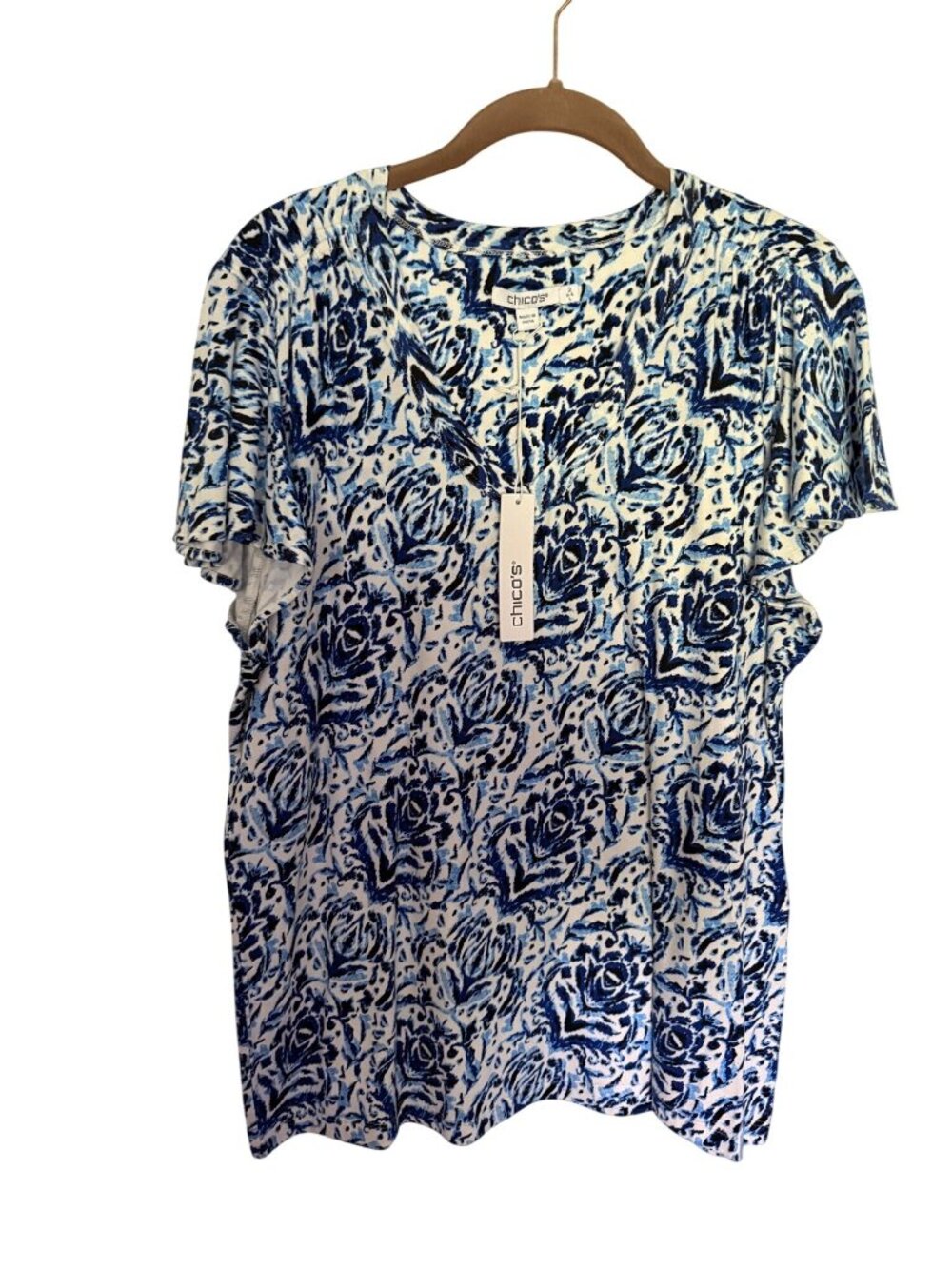 Chico's Knit Top V Neck White With blue Print Flutter Sleeves NWT 2/L